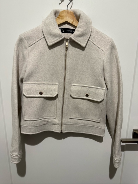 Zara Jackets & Blazers - Zara Women's Cream Wool-Blend Zip Front Jacket - XS